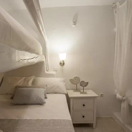 Philoxenia - Gorgeous Island With Plunge Pool & Sea Views *
